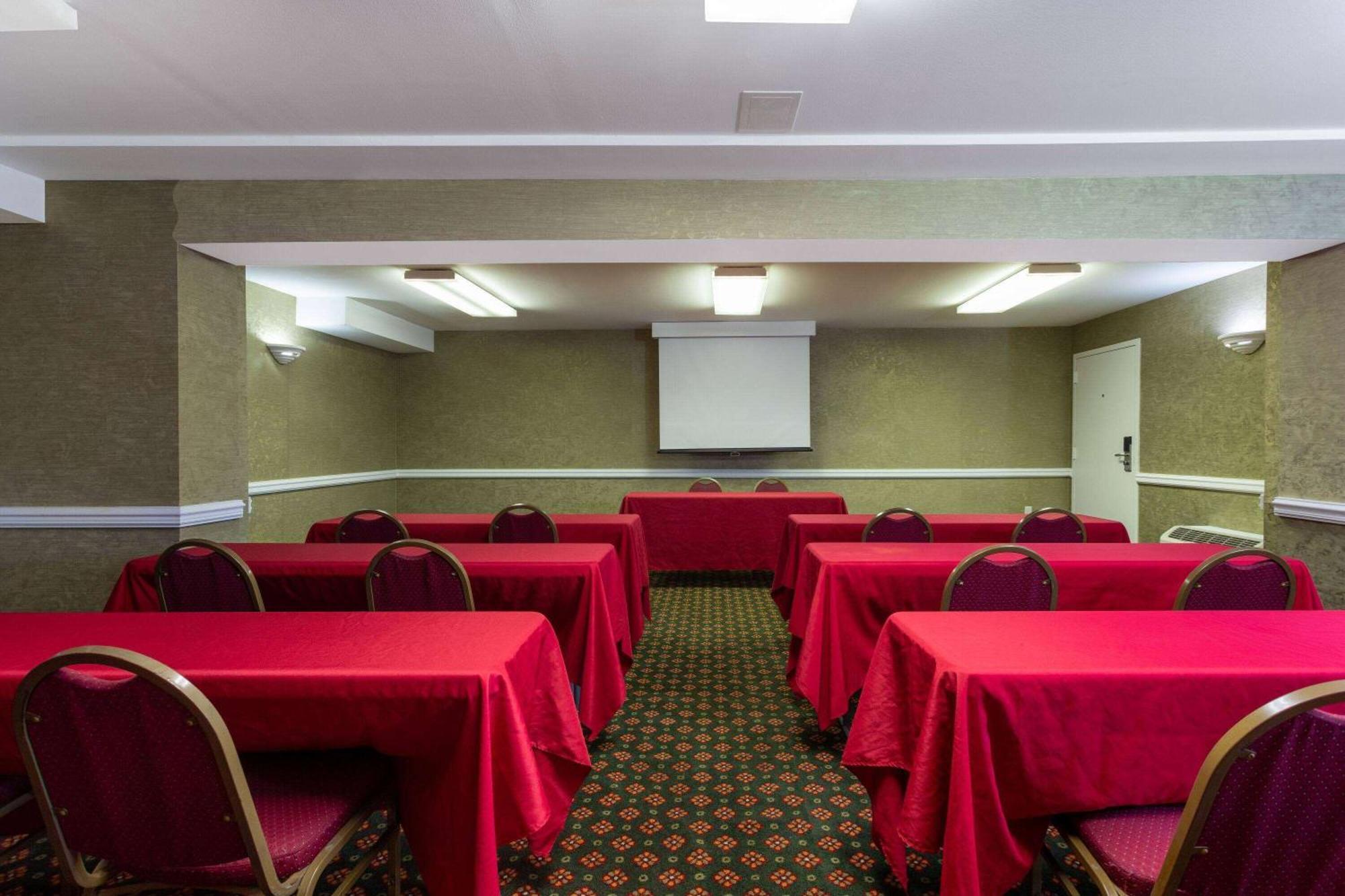 Ramada By Wyndham Altamonte Springs Near I-4 Hotel Eksteriør billede