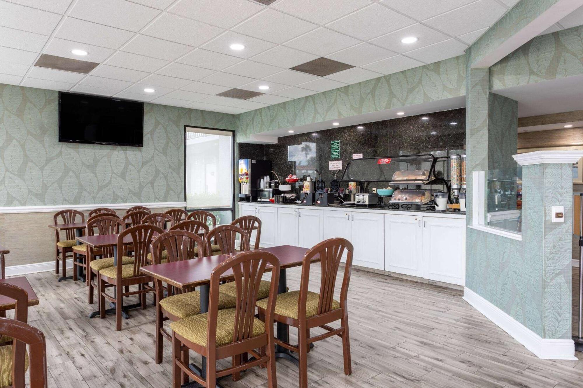 Ramada By Wyndham Altamonte Springs Near I-4 Hotel Eksteriør billede
