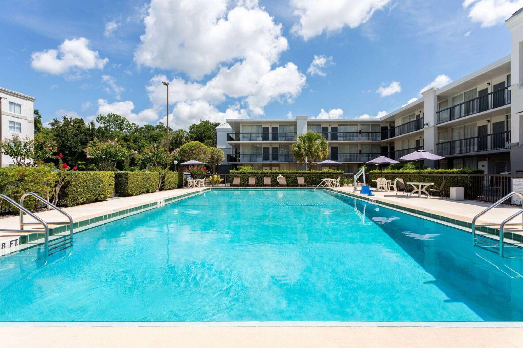 Ramada By Wyndham Altamonte Springs Near I-4 Hotel Eksteriør billede